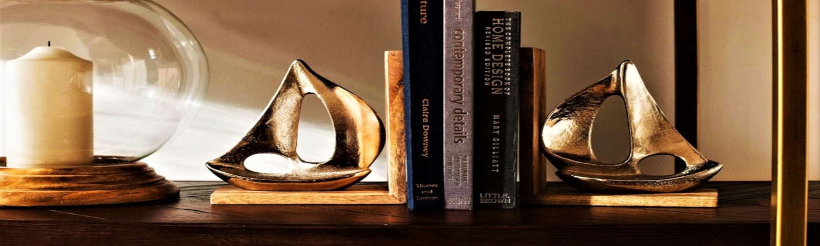 BOOKENDS